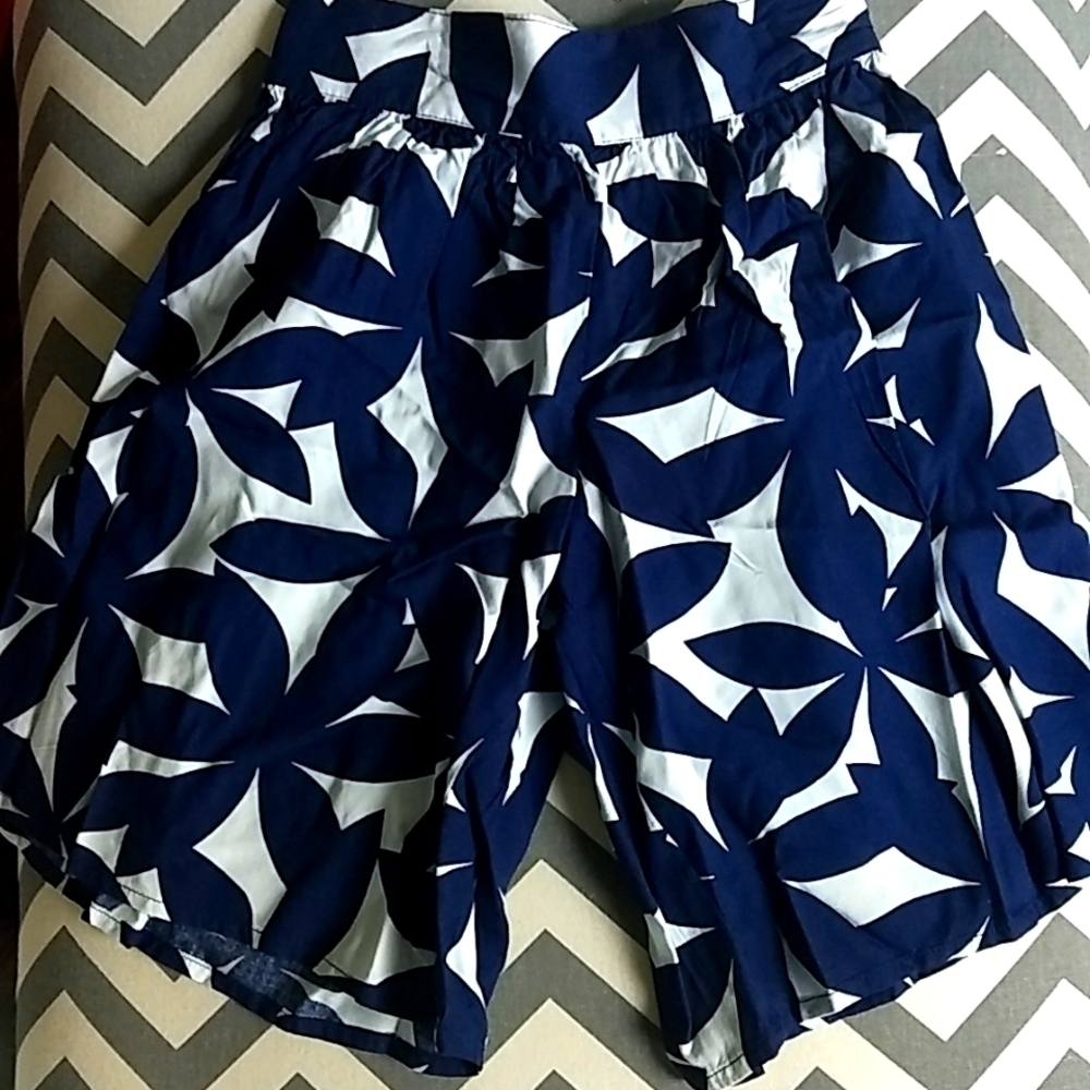 Coulotte Blue floral size 5T